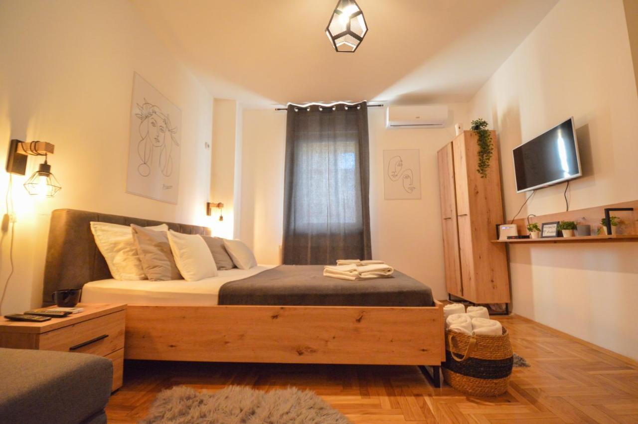 Apartment 41